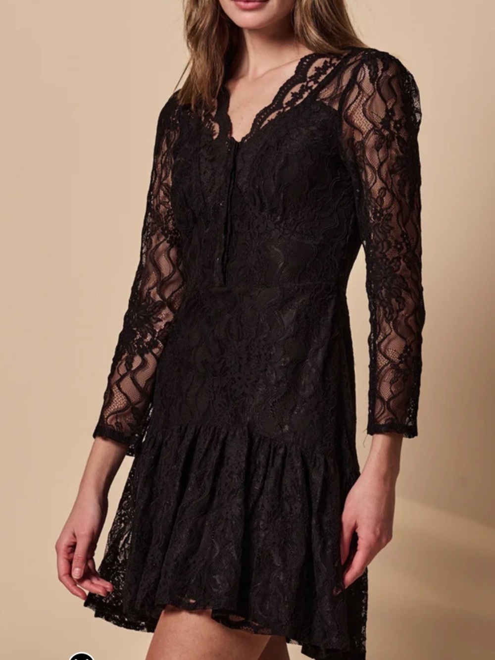The Shirt by Rochelle Behrens the Lace dress size Small